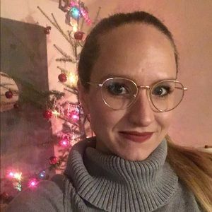 Meet your Posher, Liz